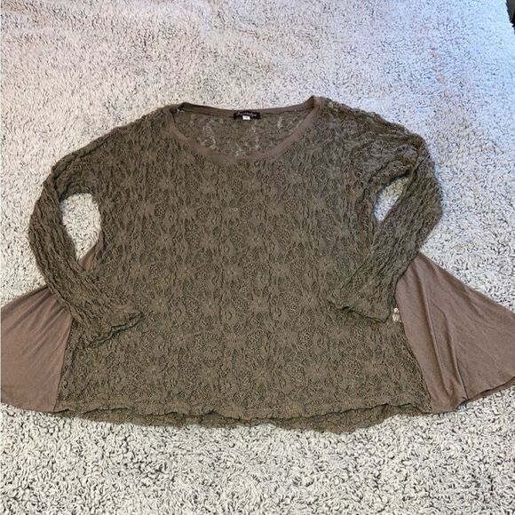 SURREALIST 1x Mixed media Festival top - Picture 7 of 10